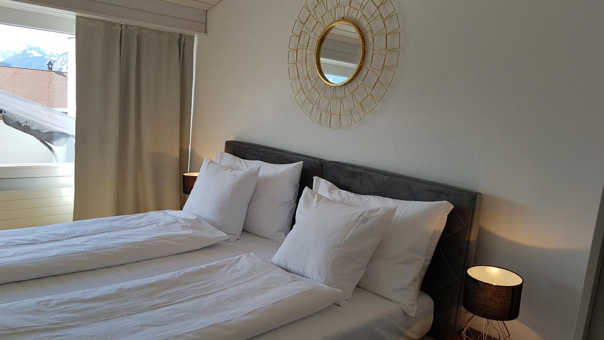 Hotel Baeren Sigriswil Værelse billede